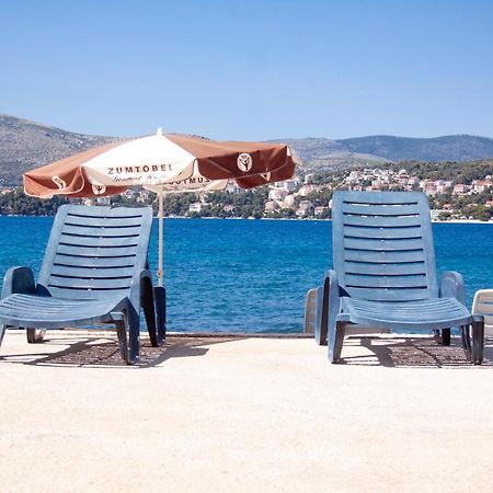 Marcel Apartment Mit Meerblick Trogir Exterior photo