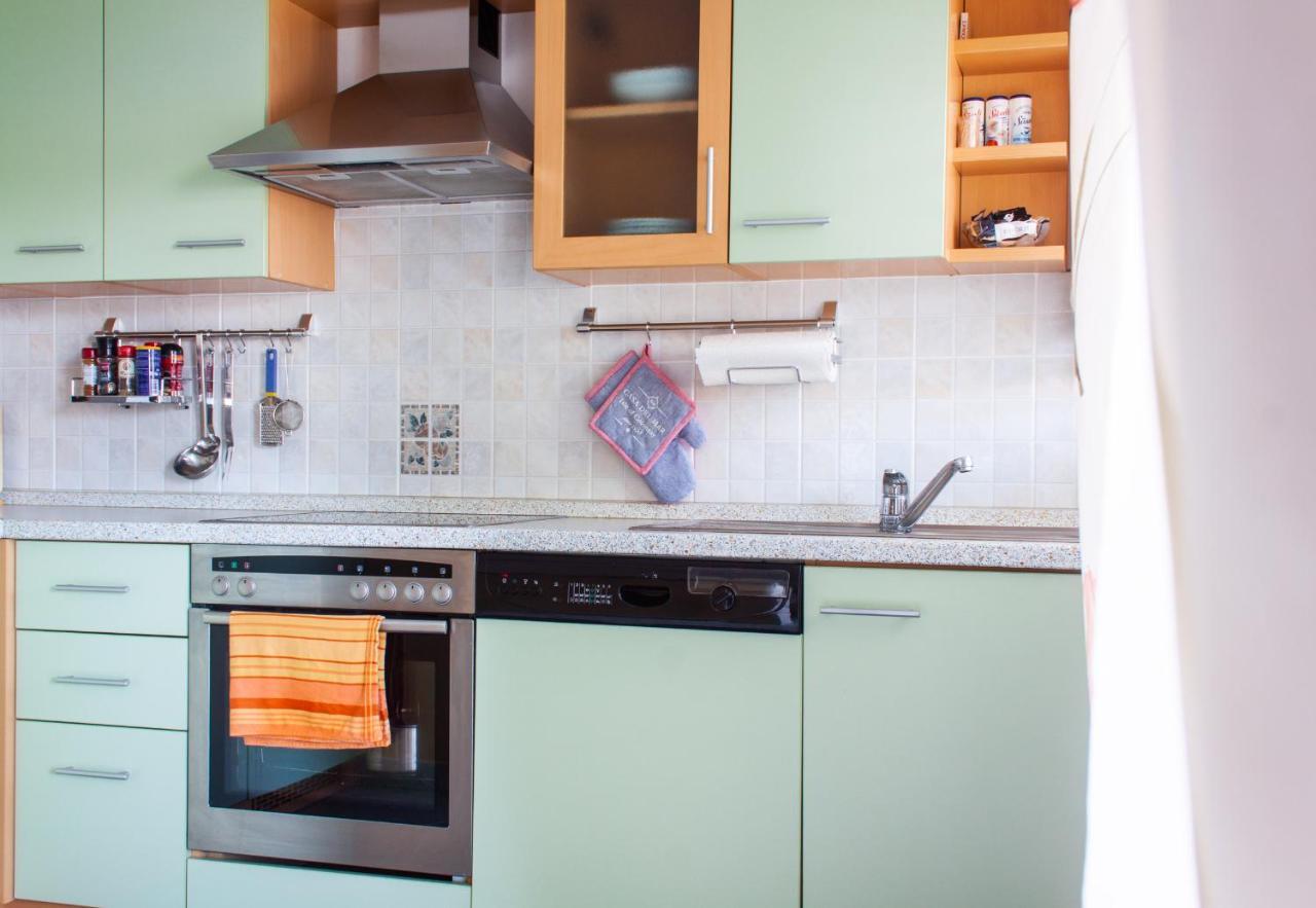 Marcel Apartment Mit Meerblick Trogir Exterior photo