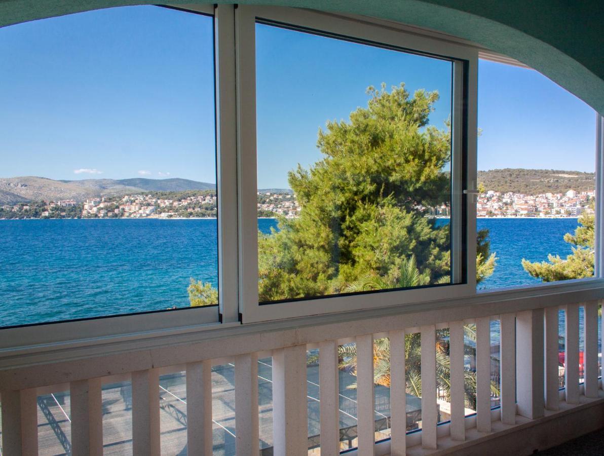 Marcel Apartment Mit Meerblick Trogir Exterior photo